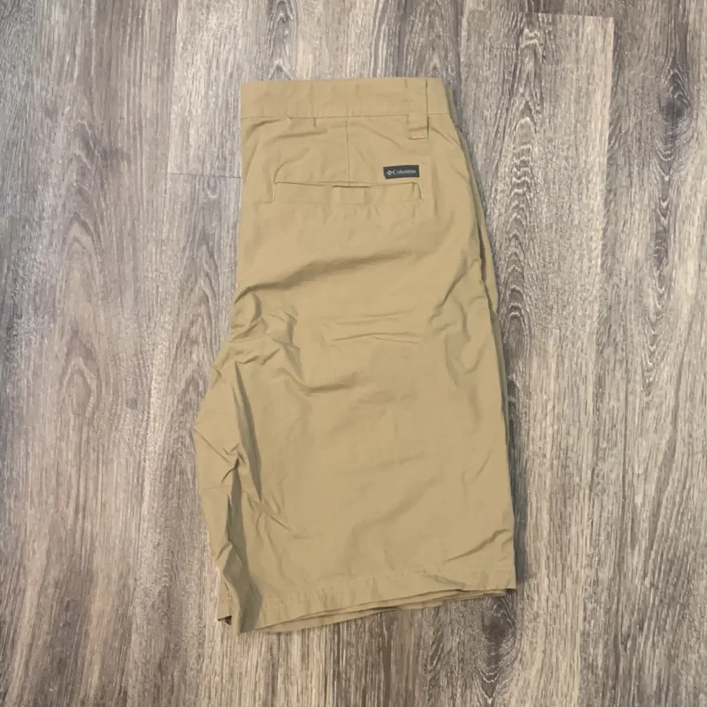Columbia Men's Shorts - Gray, Green, Blue, Yellow, Navy, Rust